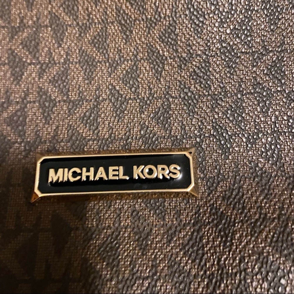 New crossbody